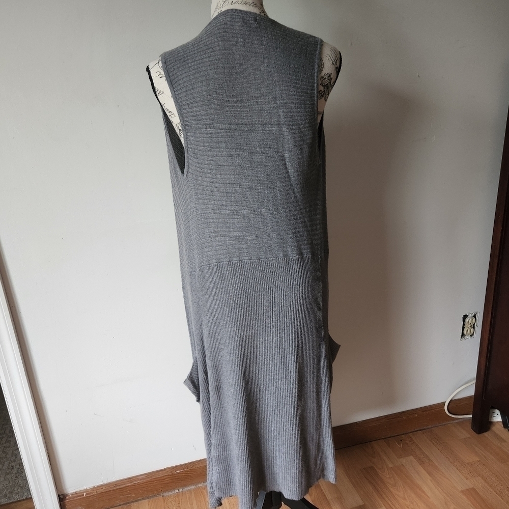 Sleevless sweater - Picture 3 of 5